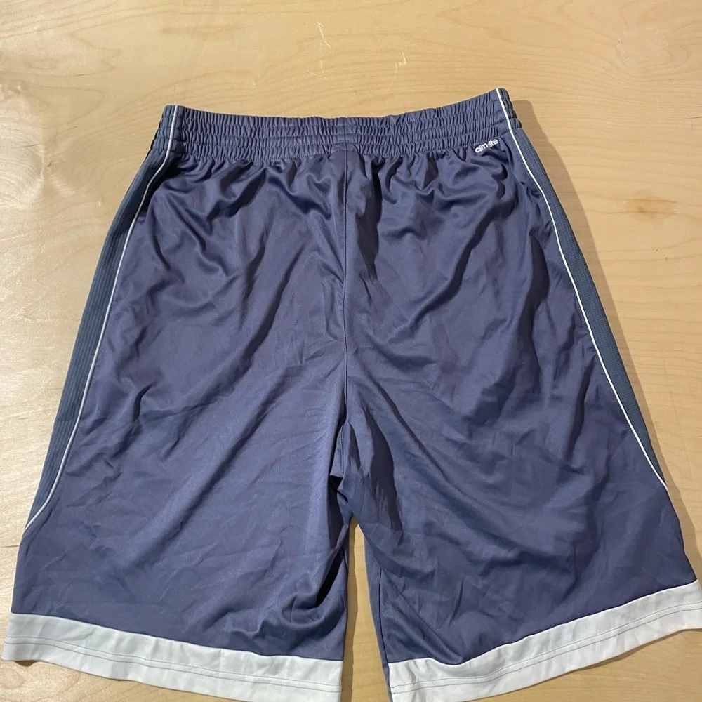 Adidas Men's Gray and Black Athletic Shorts Large (B)